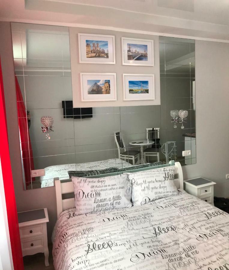 Apartment Studio Paris 51 イルピン エクステリア 写真
